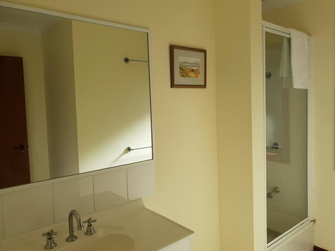 Alkira Inverloch Heights - Accommodation Whitsundays 2