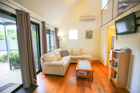 Allambie Cottages - Villa 3 - Accommodation Whitsundays 2