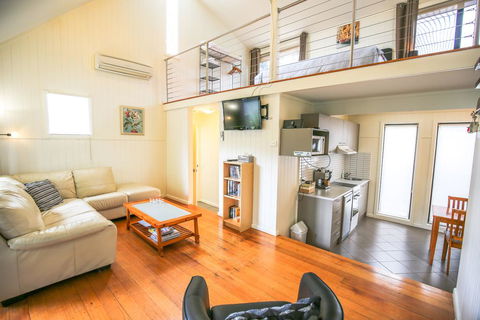 Allambie Cottages - Villa 3 - Accommodation Whitsundays 0