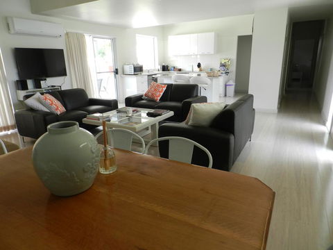 Almas Cottage - Accommodation Whitsundays 0