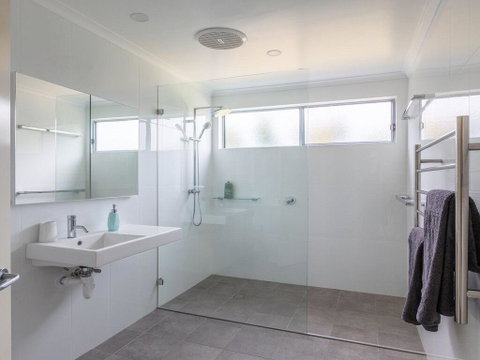Aloha - Direct Beach Access From Property - Accommodation Whitsundays 3