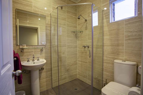 Amaroo Motel - Accommodation Whitsundays 3