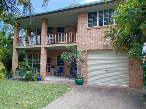 Amazing Beach House - Accommodation Whitsundays 0