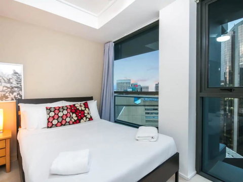 Amazing Brisbane CBD 2 Bedroom Apartment With River Views - Accommodation Whitsundays 3
