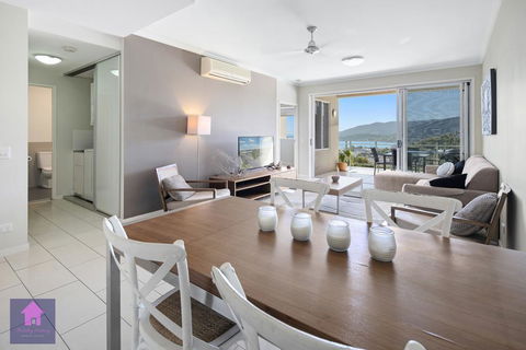 Amazing Ocean Views, Pool, Award Winning Location, Airlie Beach - Accommodation Whitsundays 0