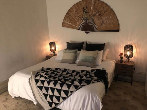 Amazing River Views - Fabulous Footscray Fun!!! - Accommodation Whitsundays 1