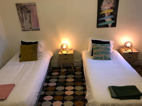 Amazing River Views - Fabulous Footscray Fun!!! - Accommodation Whitsundays 3