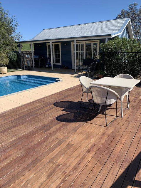 Amazing Views Pet Friendly Bed And Breakfast - Accommodation Whitsundays 1