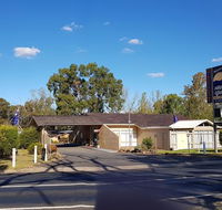 Amber Court Motor Inn - Accommodation Whitsundays