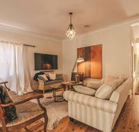 Ambrose On Byng - Central Location w/ 2 Bathroom - Accommodation Whitsundays