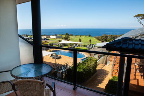 Amooran Oceanside Apartments And Motel - Accommodation Whitsundays 2