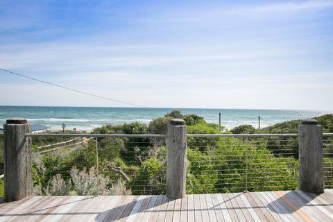 Anchor Beachfront Retreat - Accommodation Whitsundays 0