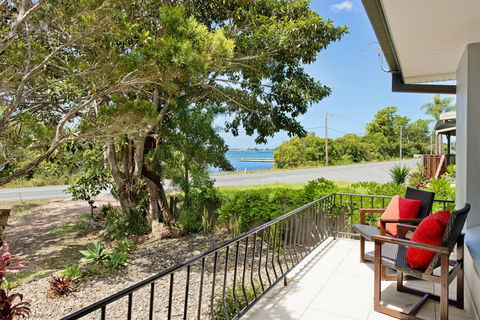 Anchor Lodge - Accommodation Whitsundays 0
