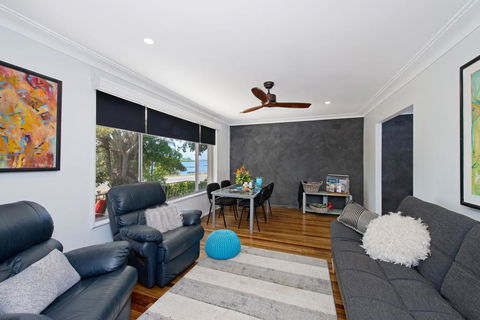 Anchor Lodge - Accommodation Whitsundays 2