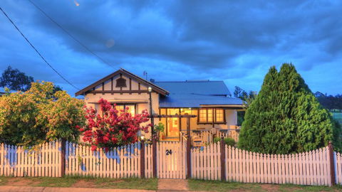 Andavine House - Bed & Breakfast - Accommodation Whitsundays 0