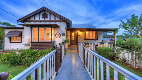 Andavine House - Bed & Breakfast - Accommodation Whitsundays 1