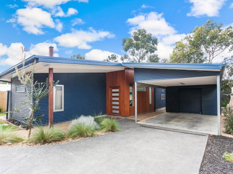 ANGLE BY THE SEA - Anglesea - Accommodation Whitsundays 0