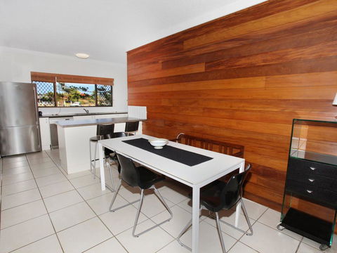 Anjuna 2 - 2 BDRM Budget Stay On Canal - Accommodation Whitsundays 2