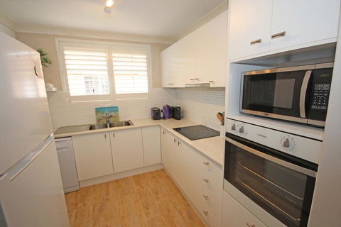 Annie's Apartment - Accommodation Whitsundays 0