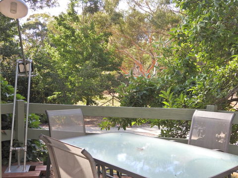 Annies Holiday Units - Accommodation Whitsundays 1