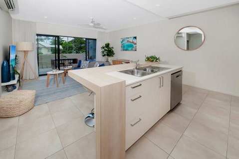 Apartment Close To The City Life On Lake 3 - Accommodation Whitsundays 3