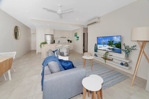 Apartment Close To The City Life On Lake 3 - Accommodation Whitsundays 0