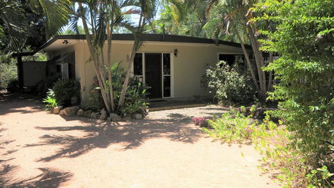 Apjohn House - Accommodation Whitsundays 0