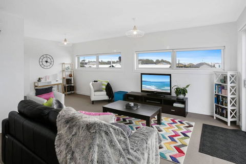 APOLLO 13 PENTHOUSE - Free Wifi & Huge Terrace! - Accommodation Whitsundays 1