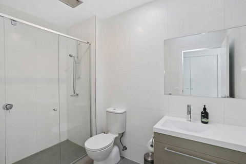 APOLLO 13 PENTHOUSE - Free Wifi & Huge Terrace! - Accommodation Whitsundays 2