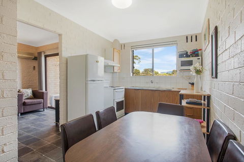 Apollo Unit 14 - Accommodation Whitsundays 3