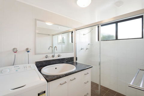 Apollo Unit 25 - Accommodation Whitsundays 1
