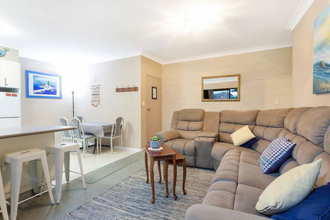 Apollo Unit 7 - Accommodation Whitsundays 3