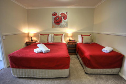 Apple & Grape Motel - Accommodation Whitsundays 2