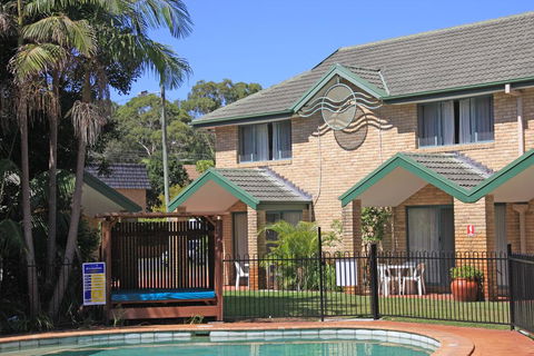 Aqua Villa Holiday Apartments - Accommodation Whitsundays 0