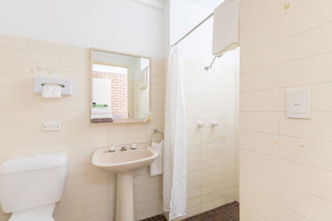 Aquajet Motel - Accommodation Whitsundays 1