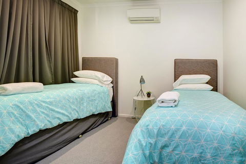 Aqualuna Beach Resort - Unit 25 - Accommodation Whitsundays 2