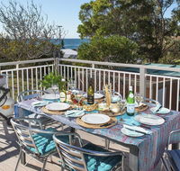 Araluen on Holden - great deck with ocean views - Accommodation Whitsundays