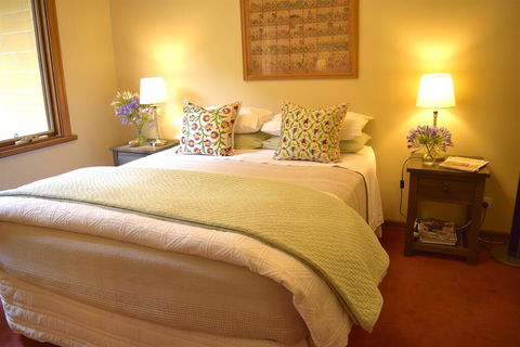 Arnold House - Accommodation Whitsundays 3