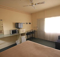 Aromet Motor Inn - Accommodation Whitsundays