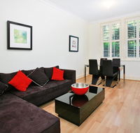 Art Deco in the Cul-de-Sac - Spacious Executive 1BR Potts Point Apartment in Quiet Cul-de-Sac - Accommodation Whitsundays