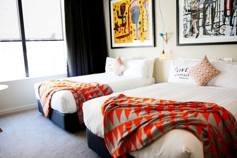 Art Series - The Larwill Studio - Accommodation Whitsundays 1