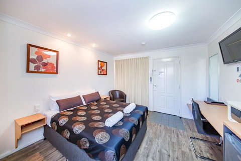 Ascot Lodge Motor Inn - Accommodation Whitsundays 3