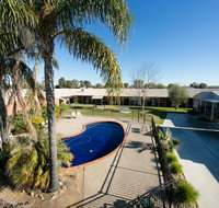Ashleigh Court Motor Inn - Accommodation Whitsundays