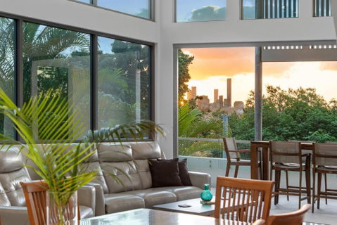 Luxurious Living - 3Bed-3Bath-1Car-Pool - Balmoral - Accommodation Whitsundays 1
