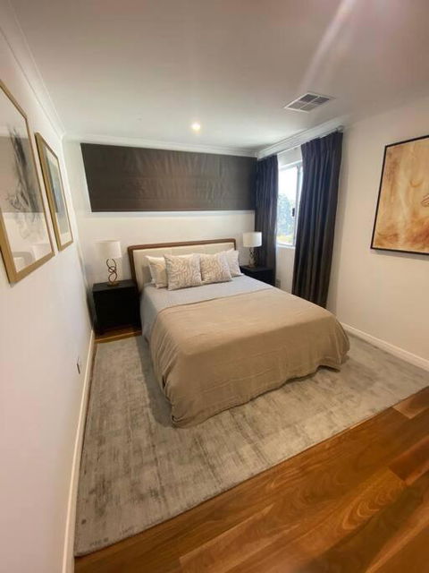 Luxury Executive Home With Pool - Accommodation Whitsundays 3