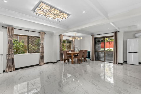 Luxury Living 2B2B In Southern Brisbane Parking - Accommodation Whitsundays 1