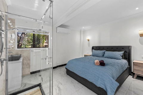 Luxury Living 2B2B In Southern Brisbane Parking - Accommodation Whitsundays 2