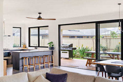 MAINBREAK - DUNSBOROUGH - Accommodation Whitsundays 2