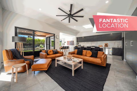 Marble At South Plympton - 4BR Modern WiFi - Accommodation Whitsundays 0