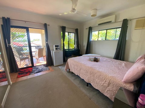 Master Ensuite And Private Balcony - Accommodation Whitsundays 1